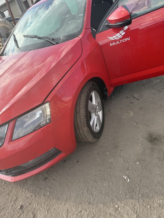 Przód Kompletny Skoda Octvia 3 2018 Maska Zderzak Pas Belka Lampy Chło