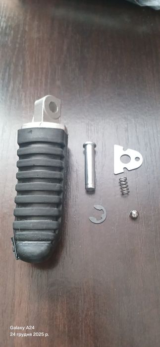 Підніжки для Suzuki Inazuma V-Strom DL650  Falcon GSX1300R/650F/1400 з