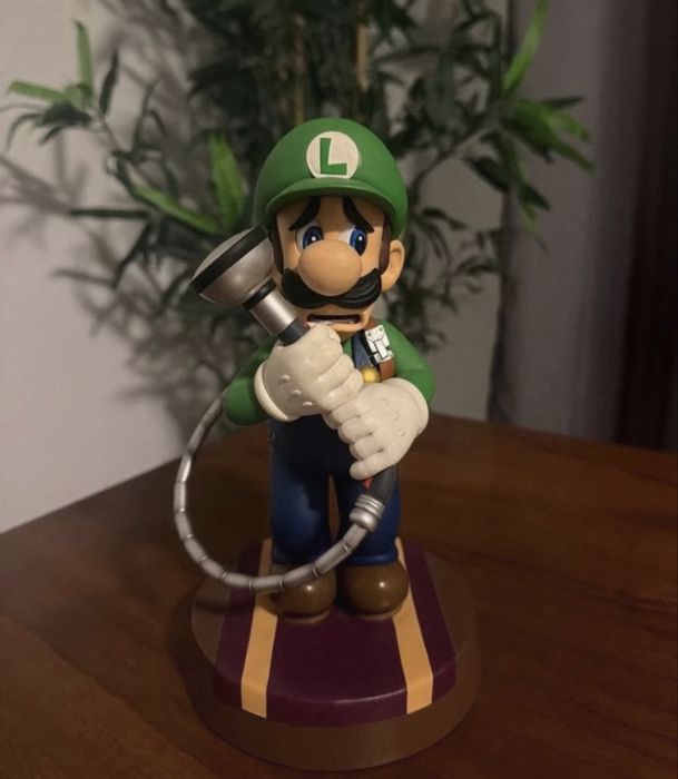 Vendo estatua figura oficial Nintendo Switch Luigi Mansion 3
