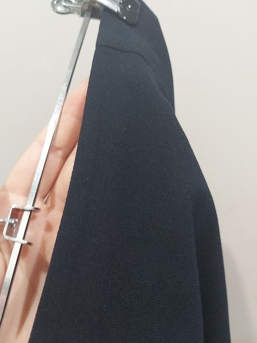 Elegancka granatowa spódnica dla nastolatki
