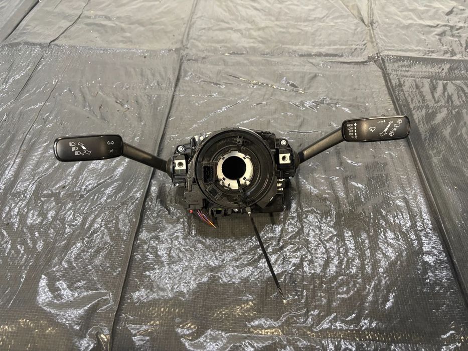 VW Skoda Audi Manetki przełączniki pod kierownicę 5Q1953507FL