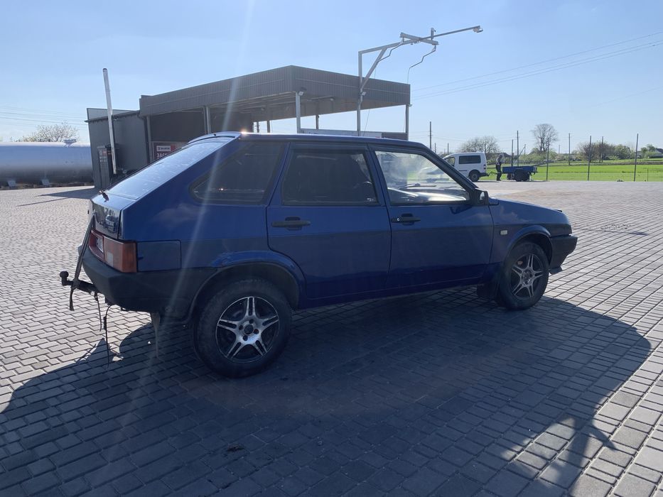 Продам ваз 21093  інжекторна газ вписаний