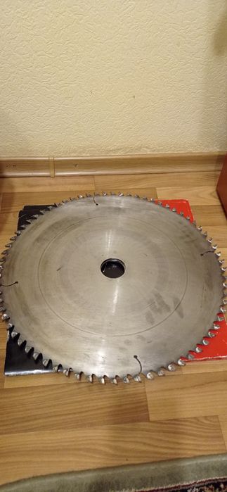 Пила з напайками