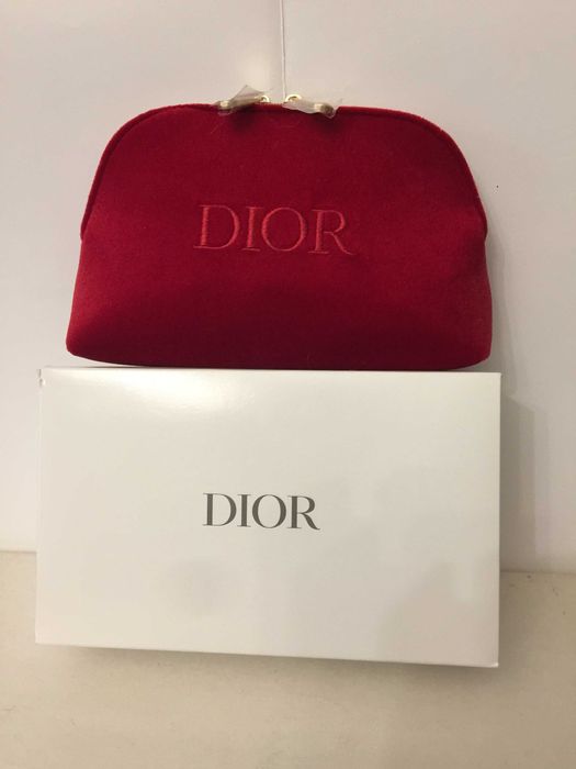 Подарунок Dior: Косметичка фірмова в коробці + набір мініатюр