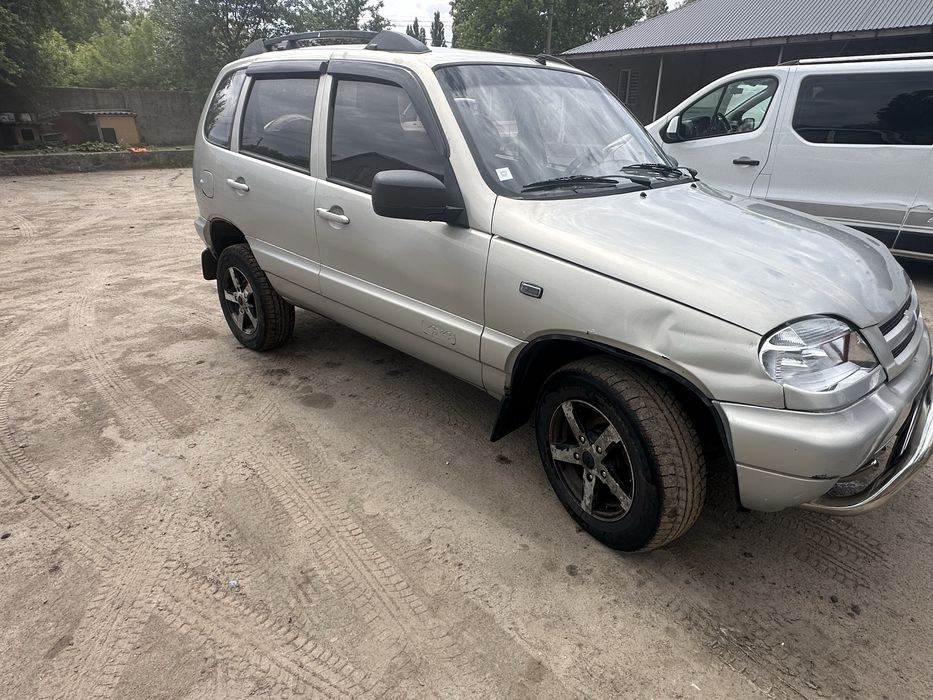 Нива шевроле  (Chevrolet)