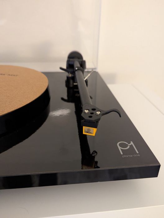 Gira discos Rega P1 com Nagaoka MP110