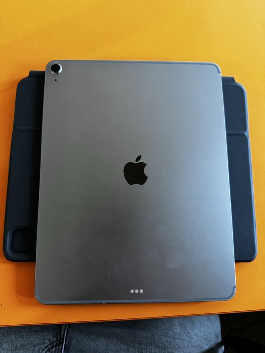 IPad Air 13 M3 128GB 5G jak nowy