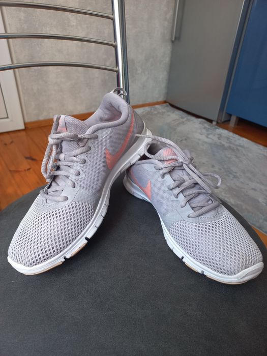 Кросівки NIKE opигігал 38 розмір