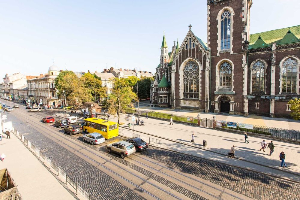 Вільно сьогодні, апартаменти від власника, подобово з новим ремонтом.