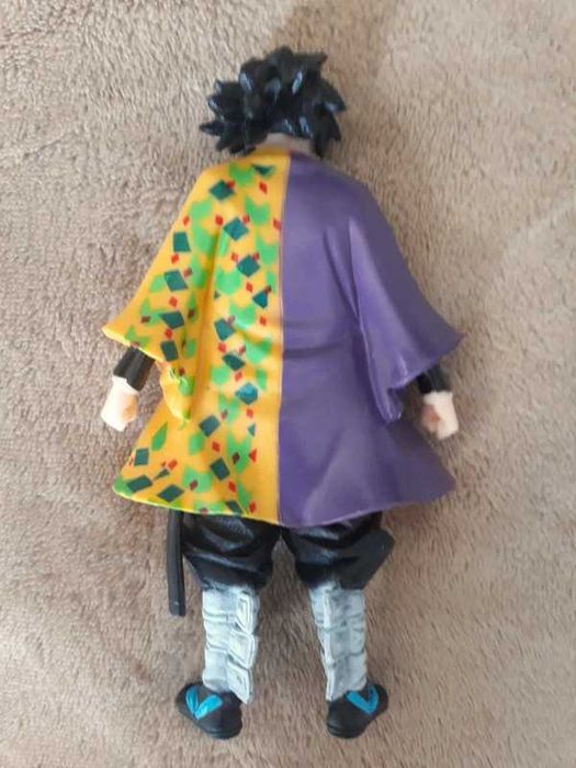 Figura Giyu Tomioka da anime Demon Slayer