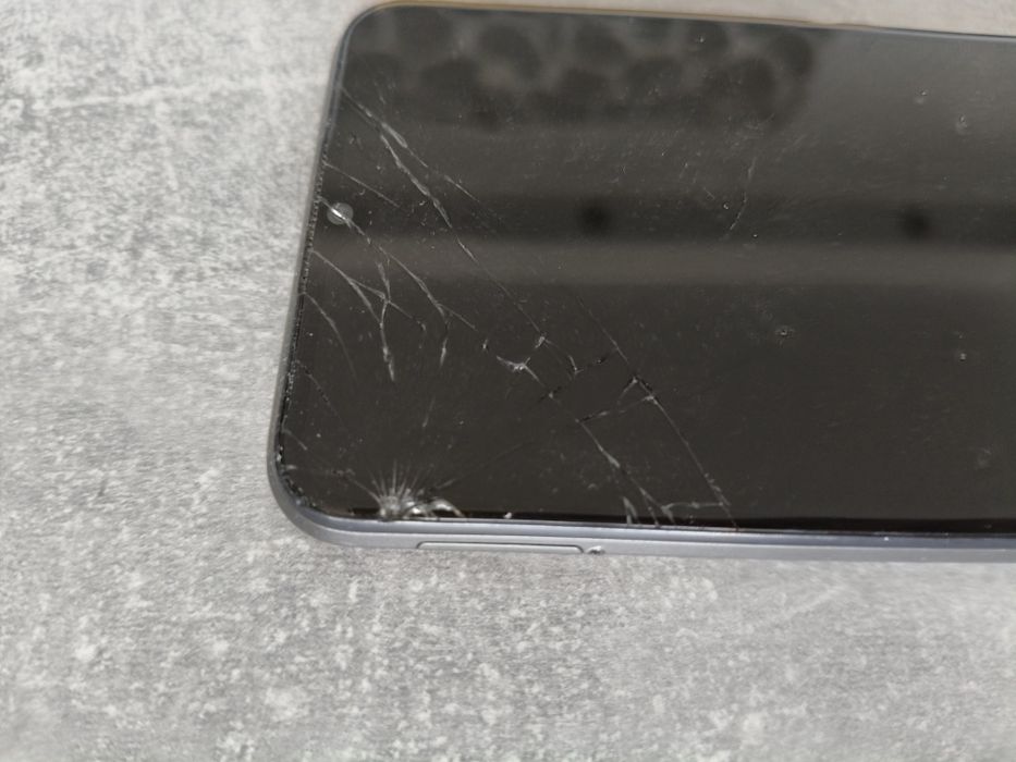 Realme C25Y 4/128 GB – sprawny, pęknięty ekran