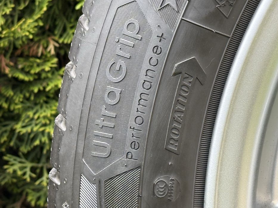Комплект коліс BMW R17 з новими зимовими шинами Goodyear