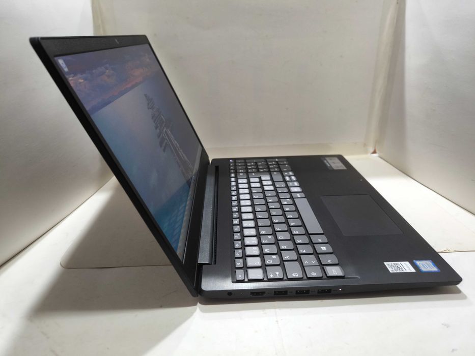 Lenovo IdeaPad S145 i5 256GB SSD 8GB ram FullHD