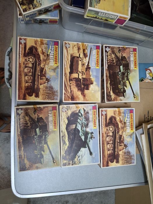 Kits matchbox vintage novos veículos militares