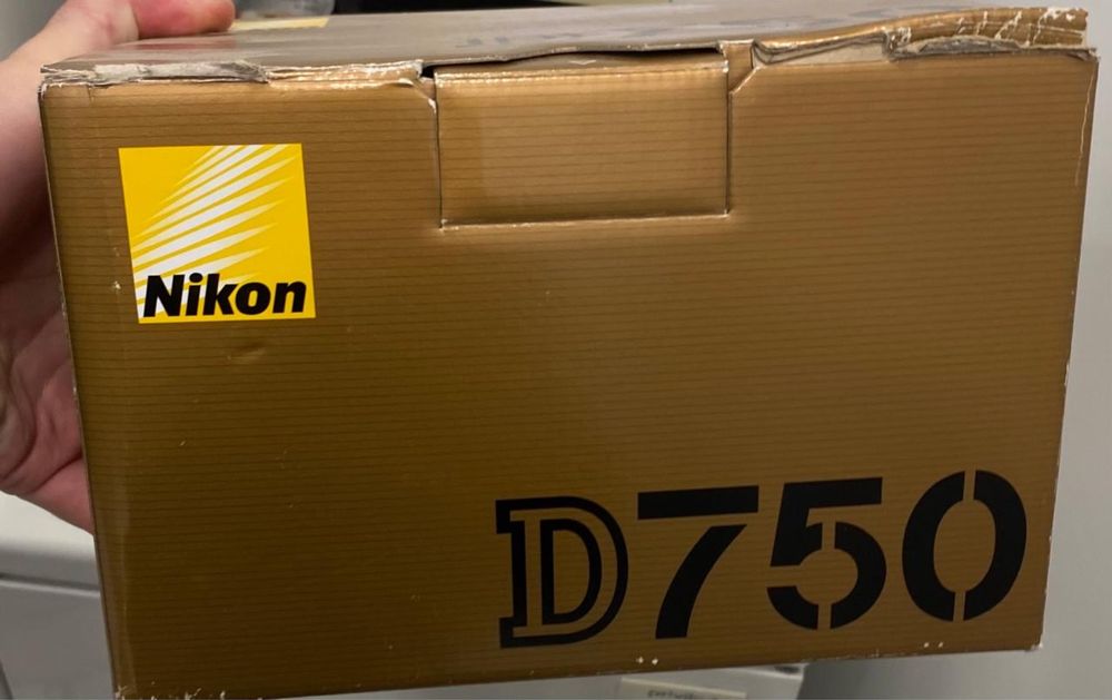Фото камера Nikon D750
