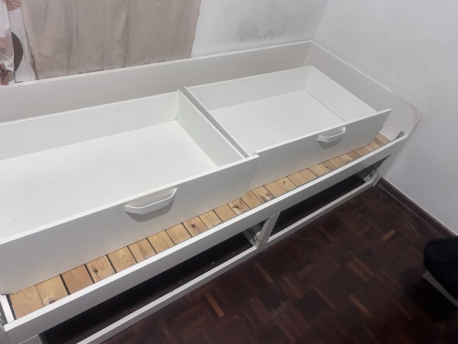 Cama  usada  em bom estado