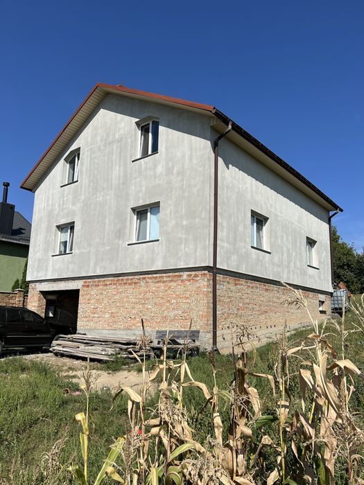 Продаж просторого та якісного будинку в Колоденці