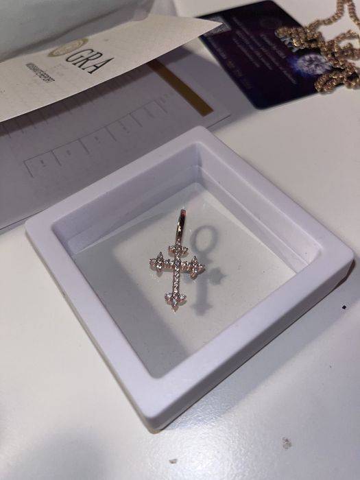 Zawieszka krzyż mossanit diament