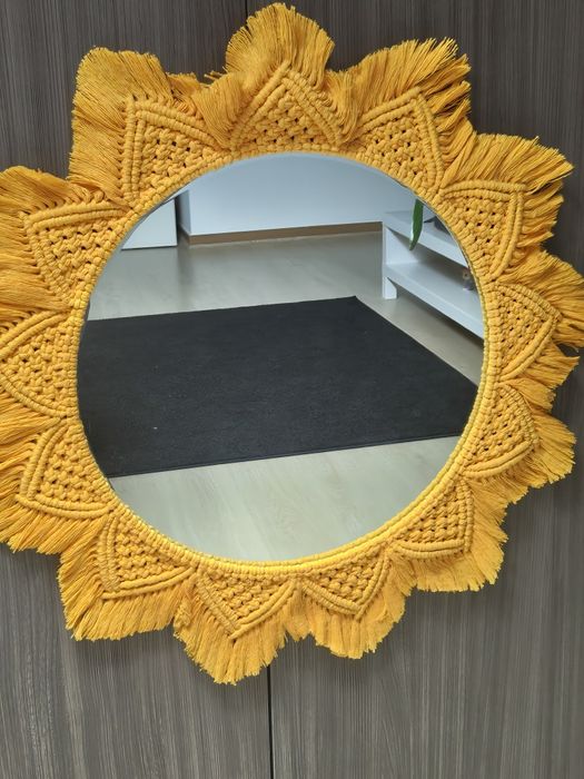 Espelho em macramé amarelo 45cm