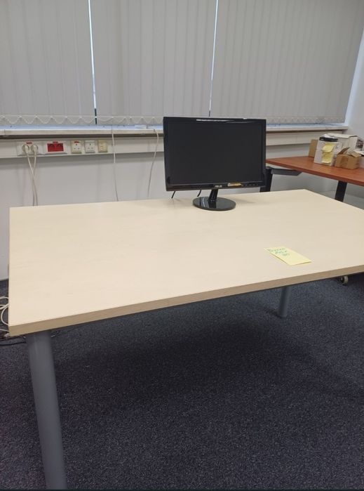 Biurko 140x80 stelaż srebrny