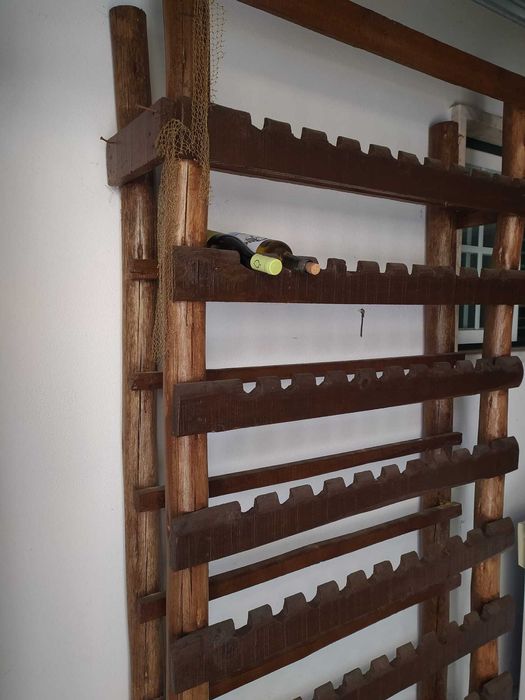 Garrafeira em madeira