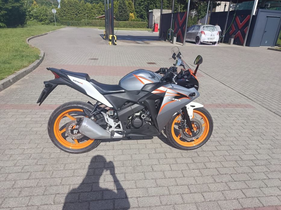 Motocykl Honda CBR 125 r