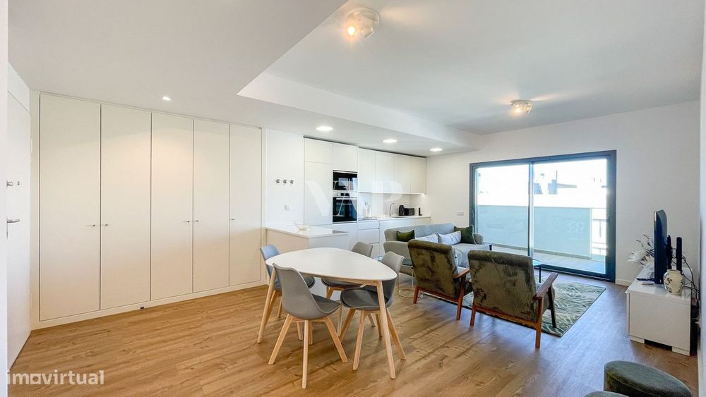 Apartamento T2 Moderno com Vista Mar e Piscina no Rooftop em Faro