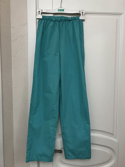 Медицинский костюм / брюки и халат