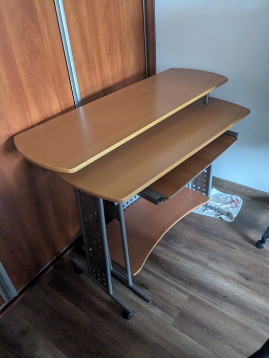 Стіл комп'ютерний трансформер