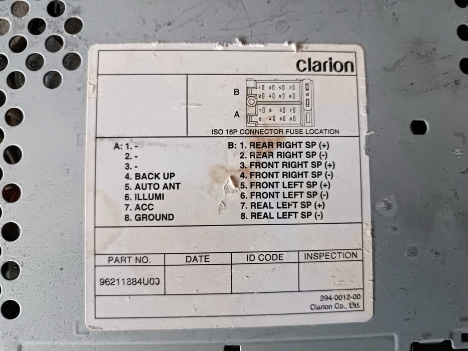 Автомагнитола Clarion