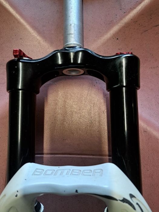 Marzocchi bomber 55 tst2 dirt jumper