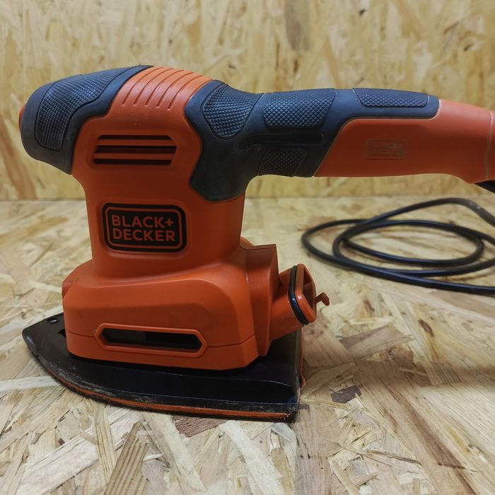 Szlifierka oscylacyjna Black decker bew200