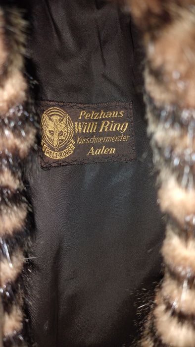 Piękne futerko w wyjątkowo niespotykanym wzorze.