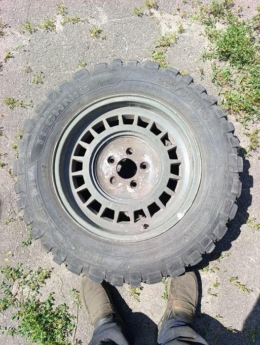 Автошина 215/65/16 б/в 1 шт.