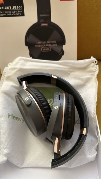 Продам беспроводные наушники JB-950BT