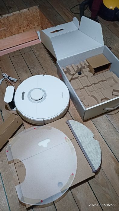 Odkurzacz ROBOROCK Q7 MAX mało używany stan jak nowy, przepracował 49h, 1,8k m2, zakupiony 12.2023