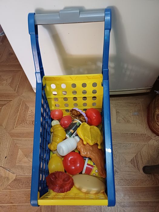 Conjunto de carrinho e miniaturas