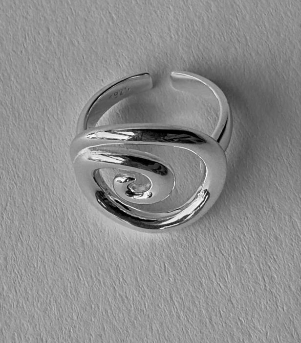 Срібна каблучка Spiral, Chuttyevo