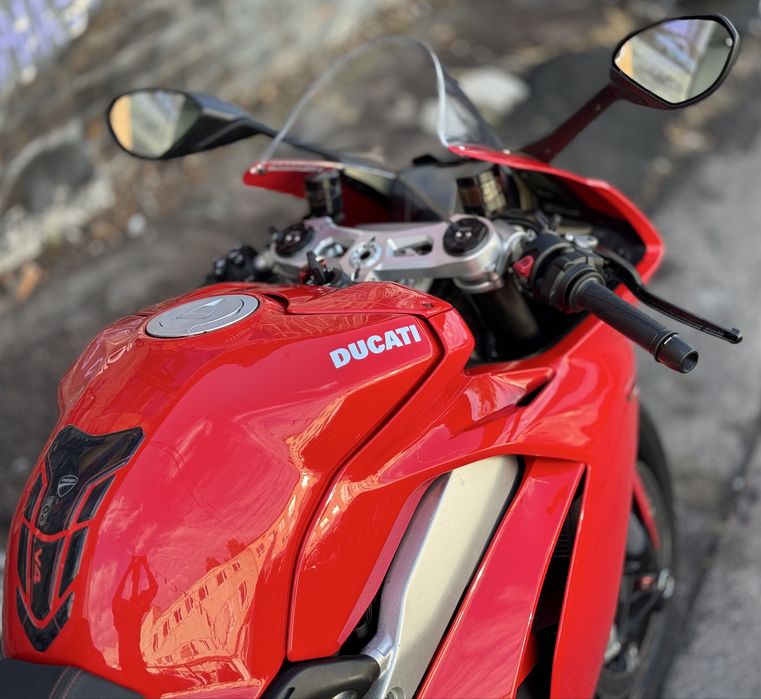 Мотоцикл Ducati Panigale V4 2018 рік