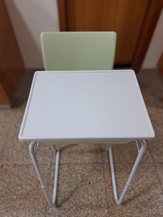Venda de Mesa Auxiliar