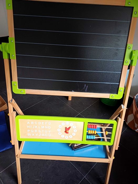 Quadro brincar dupla face (magnético e face para escrever a giz))