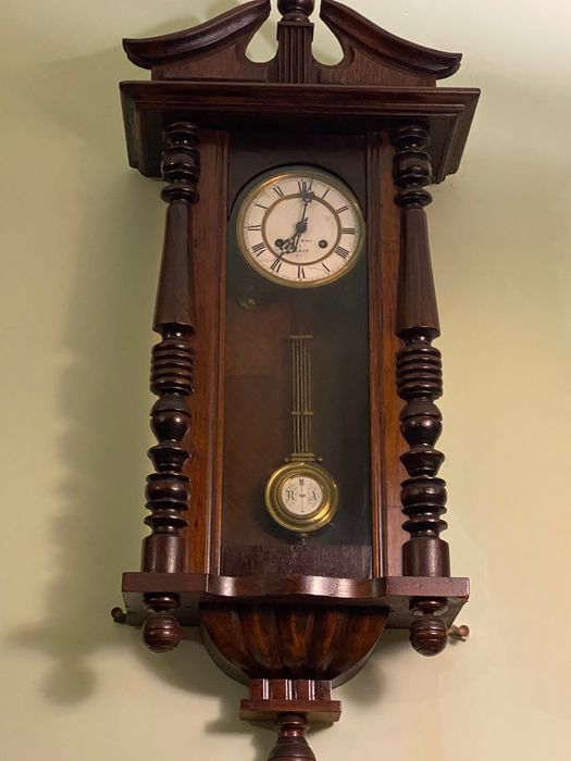 Годинник настінний антикварний деревʼяний з боєм