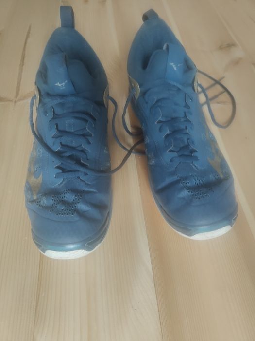 Mizuno wave Momentum buty do siatkówki