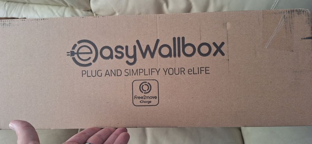 EasyWallbox , a estrear, não saiu da caixa