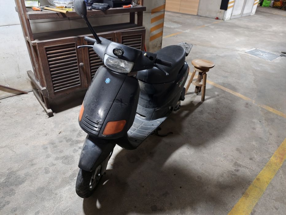Mota Piaggio zip