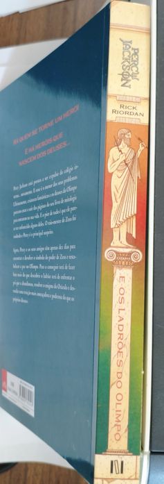 Livro Percy Jackson, e os ladrões do Olimpo
