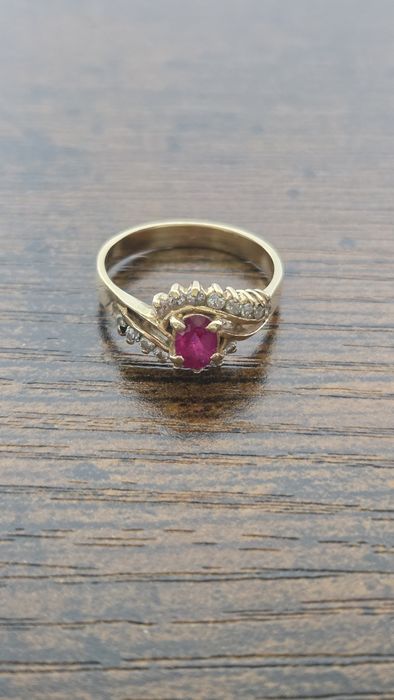 Pierścionek złoty 14k 585 3.68gr rubin  0.4ct