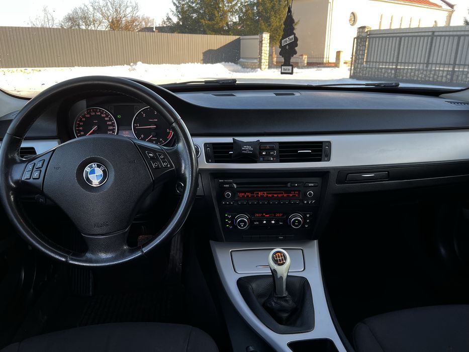 BMW 3 E91 2.0D 2010 рік Рестайлінг