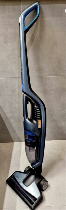 Odkurzacz pionowy Philips PowerPro Aqua FC6409