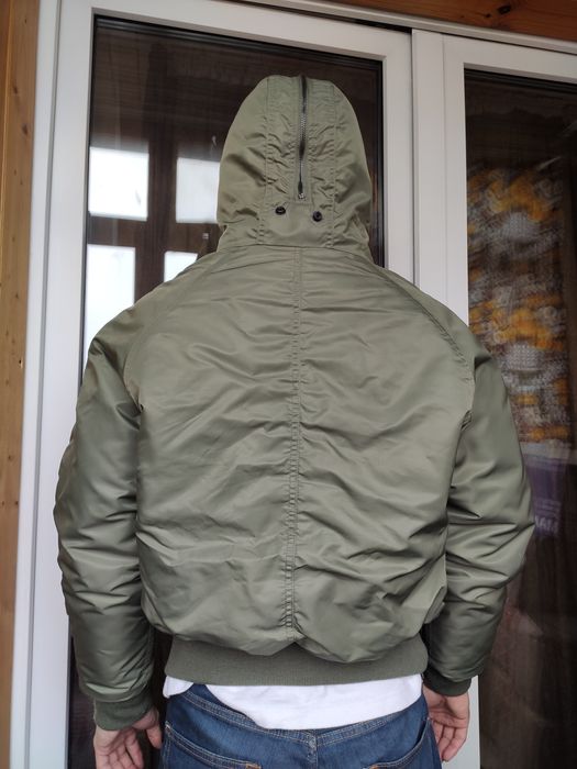 Зимова куртка бомбер Mil-Tec Flight Jacket N2B - olive з капюшоном, розмір М